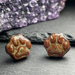 Sparkling Reddish Brown Green Golden Glitter Paw Resin Stud Earrings